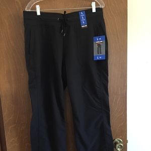 NWT Kirkland Signature black woven active pant L